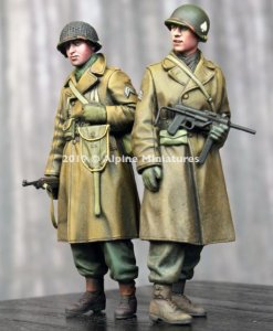 画像4: Alpine Miniatures[AM35261]1/35 WWII 米 アメリカ陸軍歩兵 冬支度を整えた兵士(2体セット） (4)