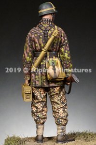 画像3: Alpine Miniatures[AM35267]1/35 WWII 独 弾薬箱を持つ装填手 SS第12HJ師団 (3)