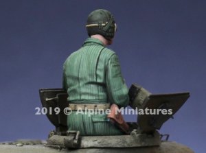 画像4: Alpine Miniatures[AM35270]1/35 WWII 米 腕捲りした夏場の米戦車長 (4)