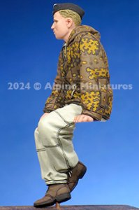 画像4: Alpine Miniatures[AM35316]1/35 WWII ドイツ ハッチに腰掛ける戦車兵 (4)