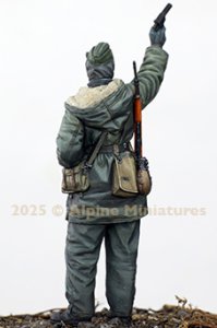 画像8: Alpine Miniatures[AM35324]1/35 WWII ドイツ武装親衛隊 信号拳銃を撃つ装甲擲弾兵 (8)
