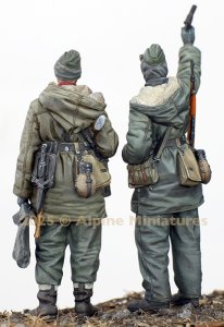 画像5: Alpine Miniatures[AM35326]1/35 WWII ドイツ武装親衛隊 装甲擲弾兵 ハリコフ攻防戦セット(2体入) (5)
