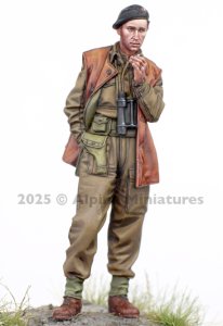 画像2: Alpine Miniatures[AM35327]1/35 WWII イギリス連邦陸軍 戦車兵将校 (2)