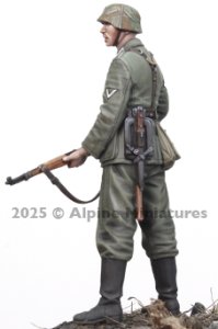 画像5: Alpine Miniatures[AM35331]1/35 WWII ドイツ Kar98kを持つ装甲擲弾兵兵士 (5)