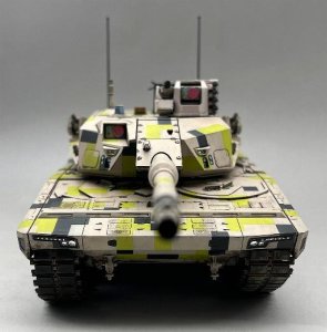 画像2: アミュージングホビー[AMH35A065]1/35 次世代主力戦車 KF51U パンター (2)