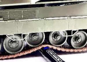 画像6: アミュージングホビー[VICAMU35A066]1/35 EMBT次期欧州主力戦車 (6)
