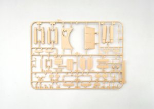 画像6: アミュージングホビー[AMH 35A042]1/35 イギリス FV221 カーナーヴォン (6)