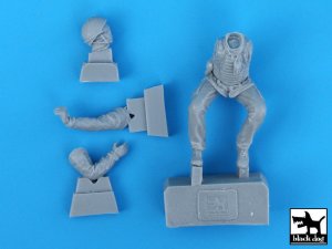 画像2: BLACK DOG[F35027]1/35現用英　ディフェンダー・ウルフ ドライバー(アフガン) (2)