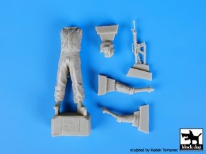 画像2: BLACK DOG[F35065]1/35イスラエル 戦車兵#1 (2)