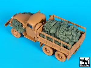 画像4: BLACK DOG[T35156]1/35 WWII米 GMC CCKW 車載品セット(ホビーボス用) (4)