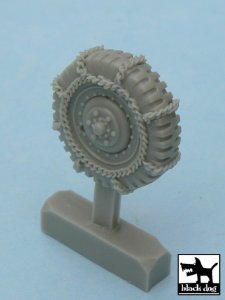 画像2: BLACK DOG[T48042]1/48 WWII米 M8/M20 チェーン付きタイヤセット(タミヤ用) (2)