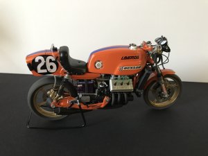 画像2: BrachModel[BM-VR16]1/12 ラヴェルダV6 1000cc (2)