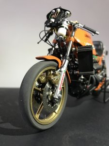 画像14: BrachModel[BM-VR16]1/12 ラヴェルダV6 1000cc (14)