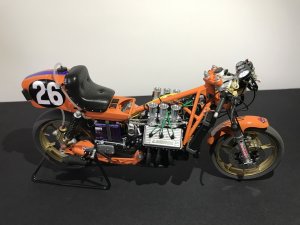 画像18: BrachModel[BM-VR16]1/12 ラヴェルダV6 1000cc (18)