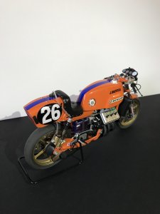 画像4: BrachModel[BM-VR16]1/12 ラヴェルダV6 1000cc (4)