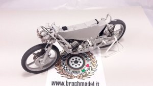 画像16: BrachModel[BM-VR05]1/12 ミナレリ 125cc '81 ライダー：アンヘル・ニエト (16)