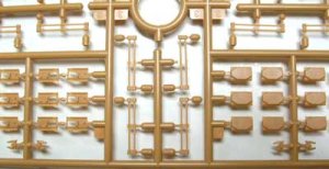 画像2: ブロンコ[CB3529] 1/35 米・M48A5&M60A3戦車用T-142型可動キャタピラ (2)