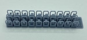 画像4: CHINO MODEL[CM-029A]1/35 ハンドパーツ vol.4 持っている手:車両編 (4)