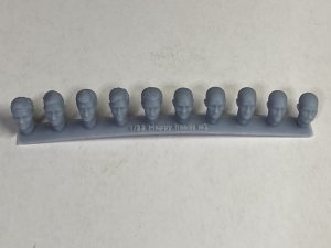 画像2: CHINO MODEL[CMRG35030]1/35 西洋人ヘッドパーツ 喜びの表情セット #2 (2)