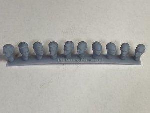 画像2: CHINO MODEL[CMRG35033]1/35 西洋人ヘッドパーツ 横を見る表情セット (2)