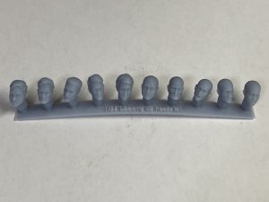 画像2: CHINO MODEL[CMRG35034]1/35 西洋人ヘッドパーツ 見上げる表情セット (2)
