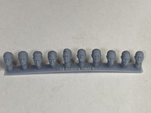 画像2: CHINO MODEL[CMRG35040]1/35 西洋人ヘッドパーツ 喫煙中の表情セット (2)