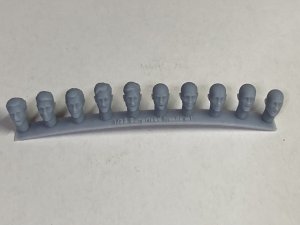 画像2: CHINO MODEL[CMRG35041]1/35 西洋人ヘッドパーツ 驚きの表情セット (2)