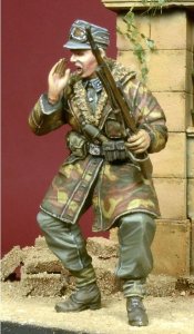 画像4: D-Day miniature studio[DD35050］ 1/35 WWII独 叫ぶ武装親衛隊将校(アノラック姿) (4)
