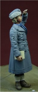 画像3: D-Day miniature studio[DD35075] 1/35 WWII独 空軍女性補助隊員(冬季)1939-1945 (3)