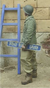 画像4: D-Day miniature studio[DD35077] 1/35 WWII米 道標を手にするGI ドイツ1945 (4)