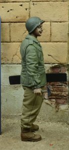 画像3: D-Day miniature studio[DD35077] 1/35 WWII米 道標を手にするGI ドイツ1945 (3)