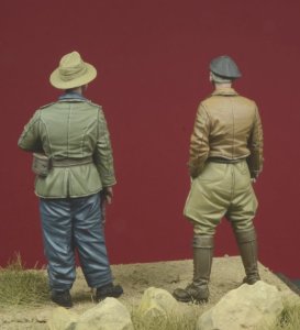 画像4: D-Day miniature studio[DD35087]1/35 WWII独 1/35 コンドル軍団 装甲部隊将校セット(2体セット) (4)