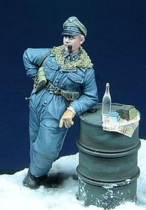 画像4: D-Day miniature studio[DD35007］ 1/35 WWII 独 武装親衛隊将校 喫煙中 ハンガリー1945 (4)