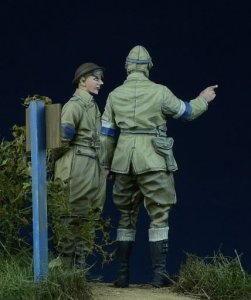 画像4: D-Day miniature studio[DD35012］ 1/35 WWII 英 伝令兵/憲兵 2体セット 1943-45 (4)