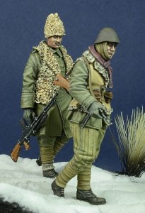 画像2: D-Day miniature studio[DD35090]1/35 WWII ルーマニア歩兵 東部戦線1941-44(2体セット) (2)