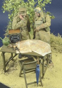 画像4: D-Day miniature studio[DD35095]1/35 WWII英 将校&伝令兵&司令部セット フランス1940(2体セット) (4)