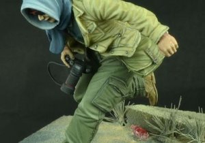 画像5: D-Day miniature studio[DD35096]1/35 現代の戦場カメラマン「アンドレア」 (5)