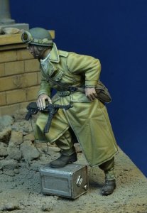 画像2: D-Day miniature studio[DD35200]1/35 WWII カナダ陸軍 一息入れるカナダオートバイ伝令兵 (2)
