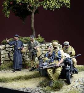 画像2: D-Day miniature studio[DD35256]1/35 WWII ドイツ 「神は我らと共に」イタリア戦線の降下猟兵セット 1943-44(5体入) (2)