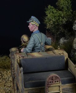 画像4: D-Day miniature studio[DD35287]1/35 WWII ドイツ 第7SS義勇山岳師団「プリンツ・オイゲン」ケッテンクラート操縦手 1942-45年(タミヤ35377用) (4)