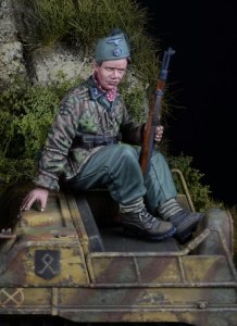 画像2: D-Day miniature studio[DD35288]1/35 WWII ドイツ 第13SS武装山岳師団「ハンジャール」ケッテンクラート乗員＃1 1943-45年(タミヤ用) (2)