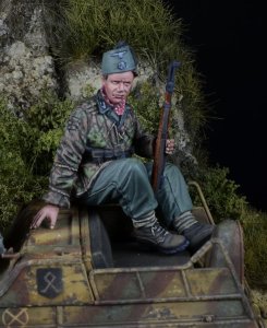 画像4: D-Day miniature studio[DD35288]1/35 WWII ドイツ 第13SS武装山岳師団「ハンジャール」ケッテンクラート乗員＃1 1943-45年(タミヤ用) (4)