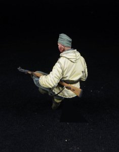 画像3: D-Day miniature studio[DD35296]1/35 WWII ドイツ 座っている武装SS兵士 1943-45年冬(タミヤ用) (3)