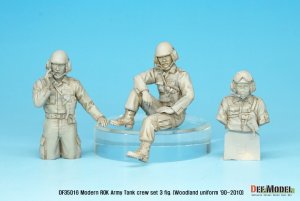 画像6: DEF.MODEL[DF35016]1/35 韓国陸軍戦車兵1990-2010(3体セット) (6)
