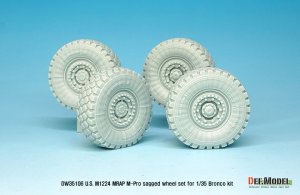 画像6: DEF.MODEL[DW35106]1/35 米 M1224 マックスプロ 自重変形タイヤ(ブロンコ用) (6)