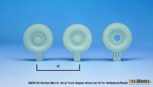 画像2: DEF.MODEL[DW35126]1/35 現用 ドイツ連邦軍5t軍用トラック用自重変形タイヤセット2(ホビーボス/レベル用) (2)