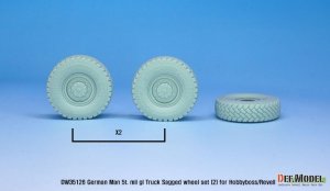 画像5: DEF.MODEL[DW35126]1/35 現用 ドイツ連邦軍5t軍用トラック用自重変形タイヤセット2(ホビーボス/レベル用) (5)