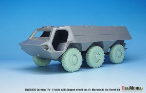 画像5: DEF.MODEL[DW35128]1/35 現用 ドイツ連邦軍TPz-1フックス装甲車用自重変形タイヤセット1フランス製仕様(レベル用) (5)