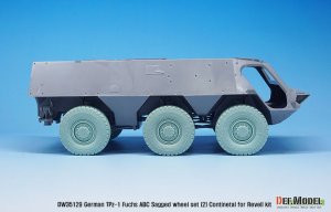 画像4: DEF.MODEL[DW35129]1/35 現用 ドイツ連邦軍TPz-1フックス装甲車用自重変形タイヤセット2ドイツ製仕様(レベル用) (4)