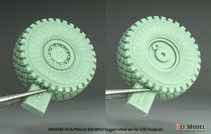 画像5: DEF.MODEL[DW35180]1/35 現用 アメリカ バッファローA2 6x6 MPCV 自重変形タイヤセット(パンダホビー用) (5)